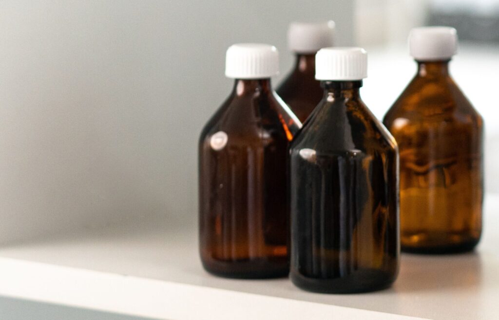 L’attrezzatura per fare liquori in casa: cosa serve davvero